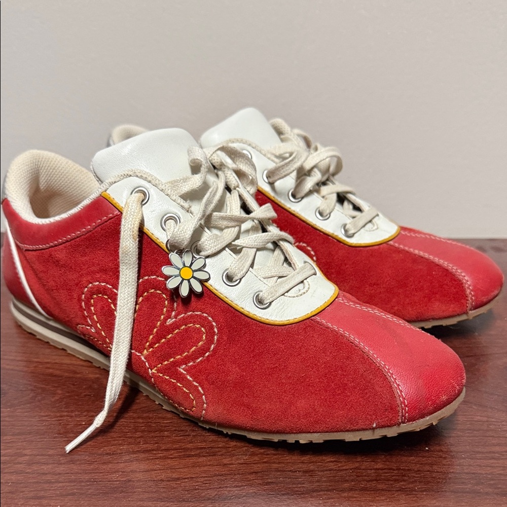Coach vintage sneakers with Daisy Charm